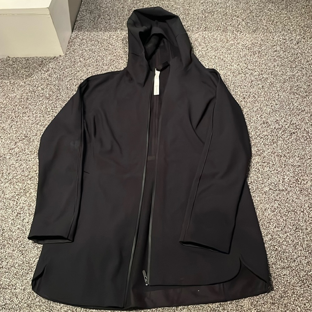 Lululemon raincoat